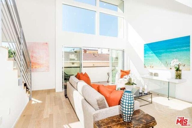 Foto del edificio - 5403 W Wilshire Vista Ln