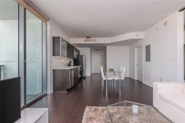 Foto del edificio - 90 SW 3rd St