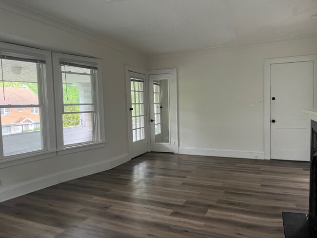 Building Photo - 3265 E Overlook Rd