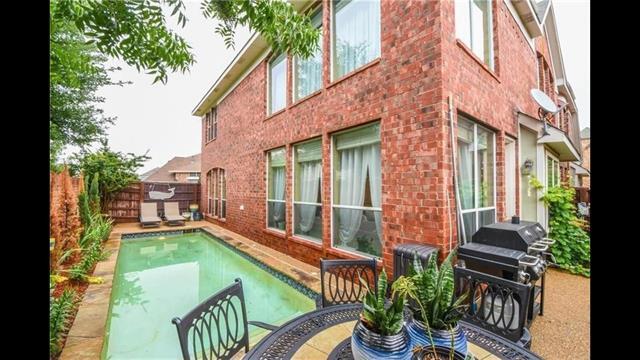 Foto del edificio - 3245 Forestbrook Dr