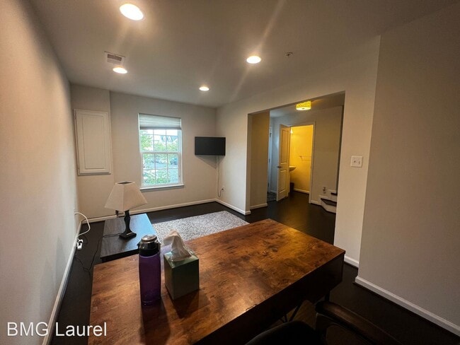 Building Photo - 3 br, 3 bath House - 3624 Wright Ter NE