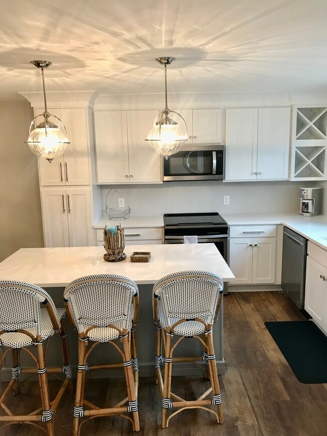 Building Photo - 96 Seaspray Ct