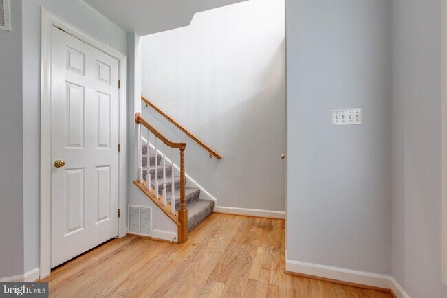 Foto del edificio - 5151 Key View Way