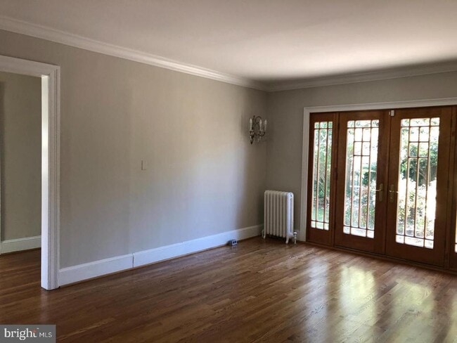 Building Photo - 8106 Maple Ridge Rd
