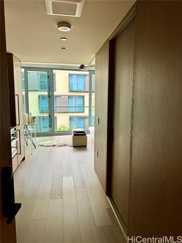 Building Photo - 1000 Auahi St
