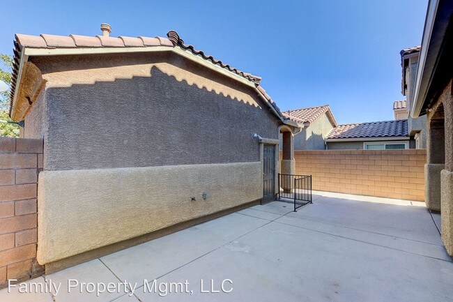 Foto del edificio - 8803 Salvestrin Point Ave