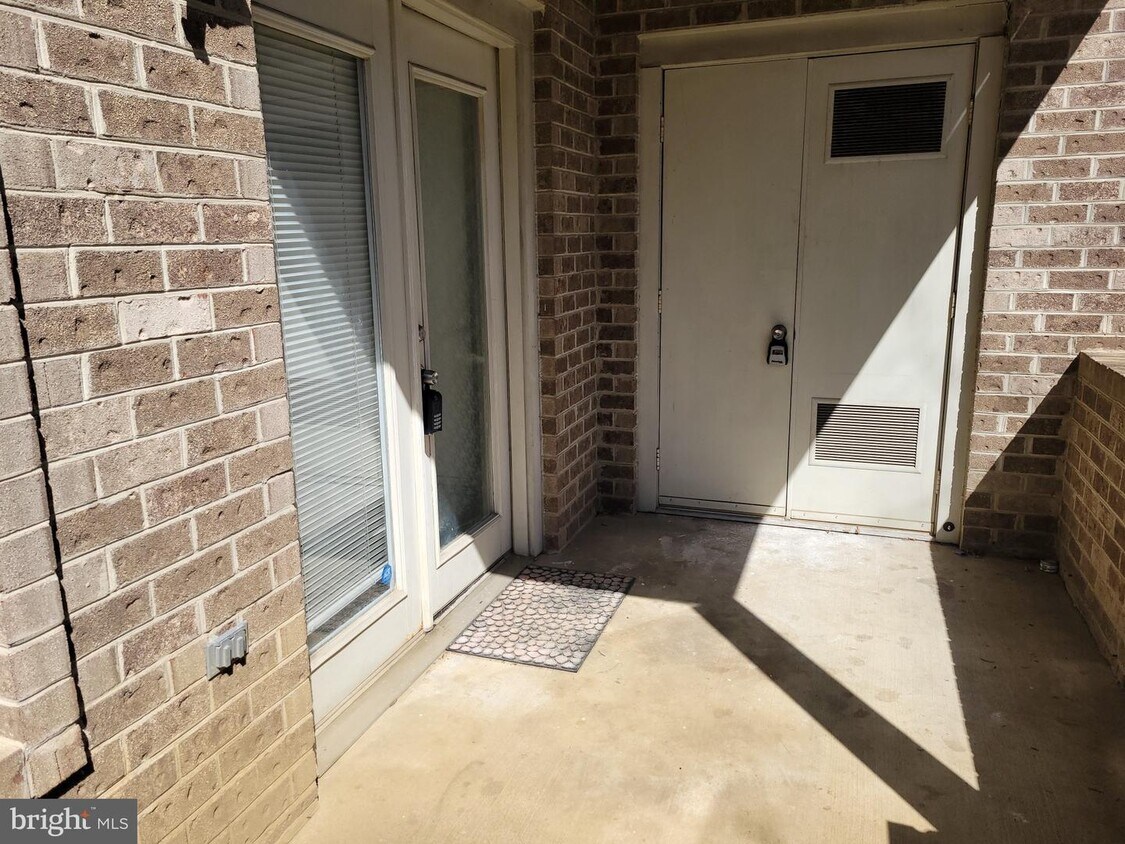 9700 Lake Point Ct Unit 101, Upper Marlboro, MD 20774 Apartment for
