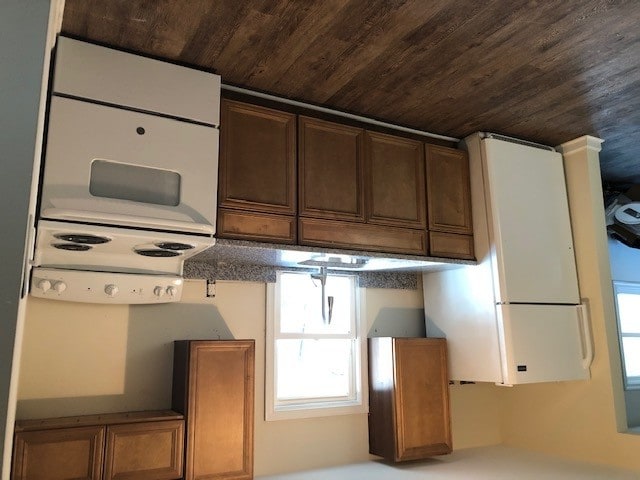 Building Photo - 302 W Moler Ave