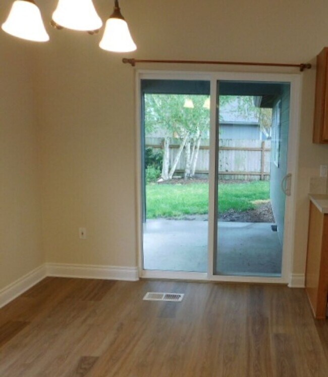 Foto del edificio - 3Bd/2Ba Single Story House - Available Soon!