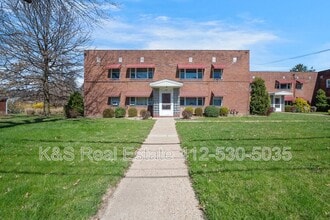 Building Photo - 1437 Lincoln Way