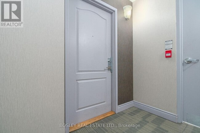 Building Photo - 18 Stafford St