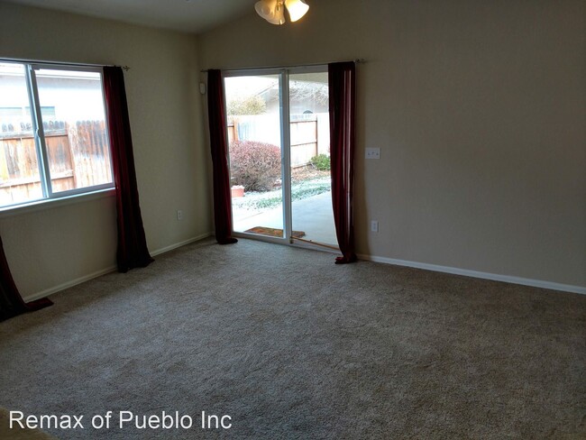 Foto del edificio - 3 br, 2 bath House - 1014 PINECREST DR.