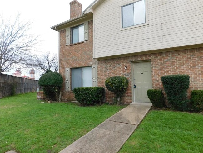 Building Photo - 3939 N Garland Ave