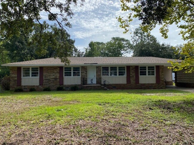 Foto del edificio - Brick Ranch Home in Pine Valley