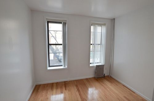 Foto del edificio - 52 Henry St