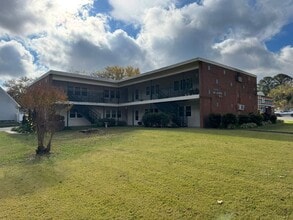 Building Photo - 2004 W Broadway