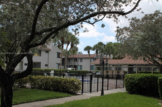 Foto del edificio - 9501 SW 1st Ct