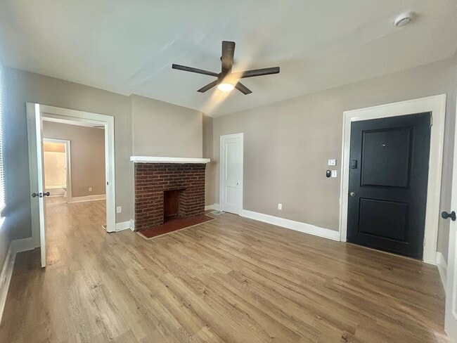 Foto del edificio - 5211 Montgomery Rd