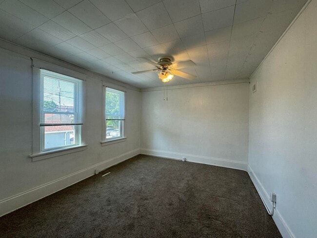 Foto del edificio - 2451 S 9th St