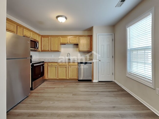 Building Photo - 47 Wolf Creek Ln