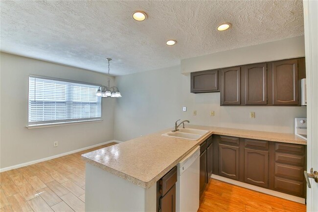 Foto del edificio - 1506 Cedar Cove St