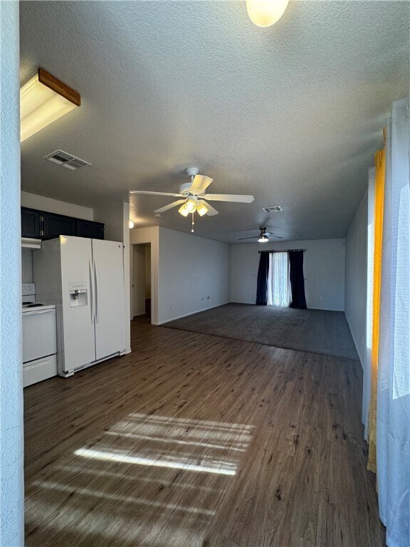 Foto del edificio - 254 Riverwood Ln