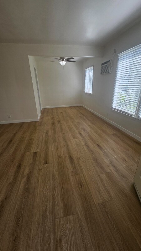 Foto del edificio - 2238 Griffith Park