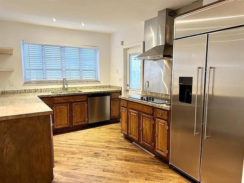 Foto principal - 400 NE 86th St