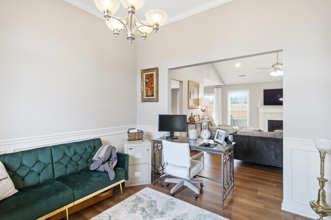 Foto del edificio - 5005 Craydon Dr