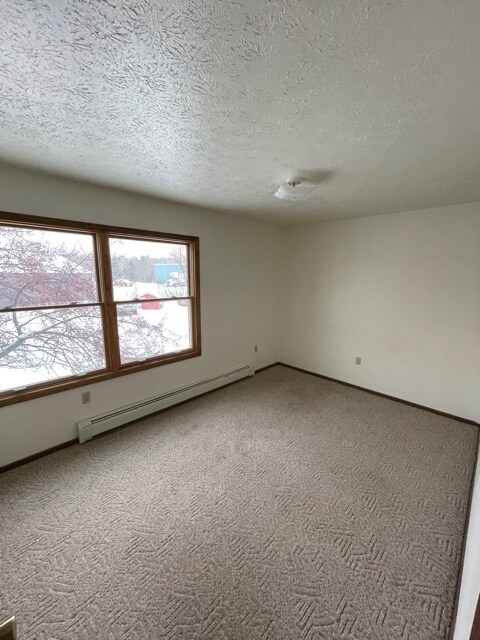 Foto principal - 636 Everett St