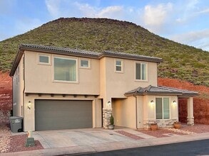 Building Photo - 438 N Stone Mountain Dr