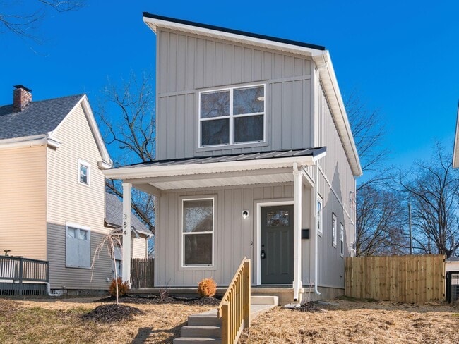 Building Photo - 384 Whitethorne Ave
