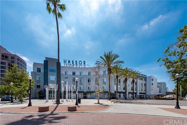 Building Photo - 150 S Harbor Blvd