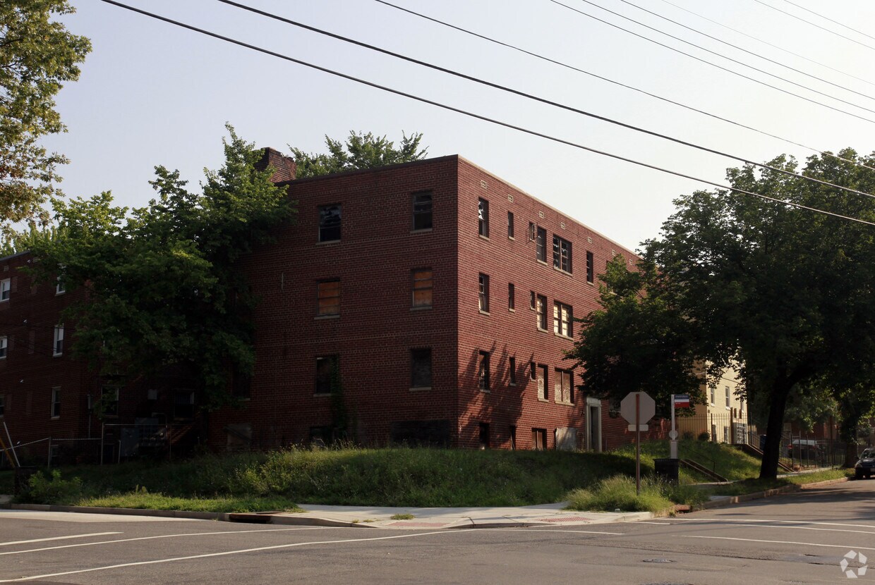 Building Photo - 1300 Congress St SE