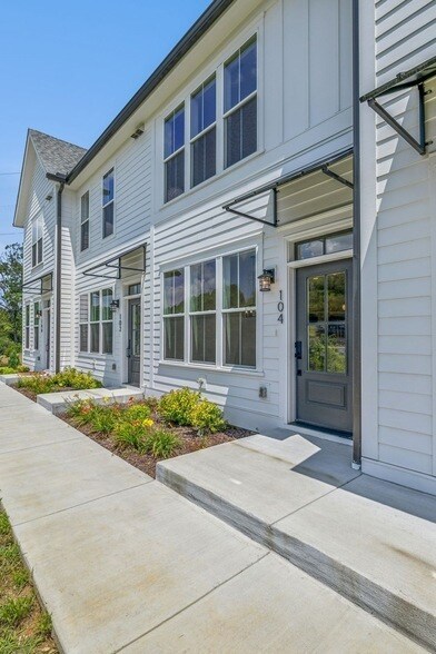 Foto principal - 104 Stella Dr