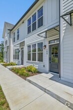 Building Photo - 104 Stella Dr