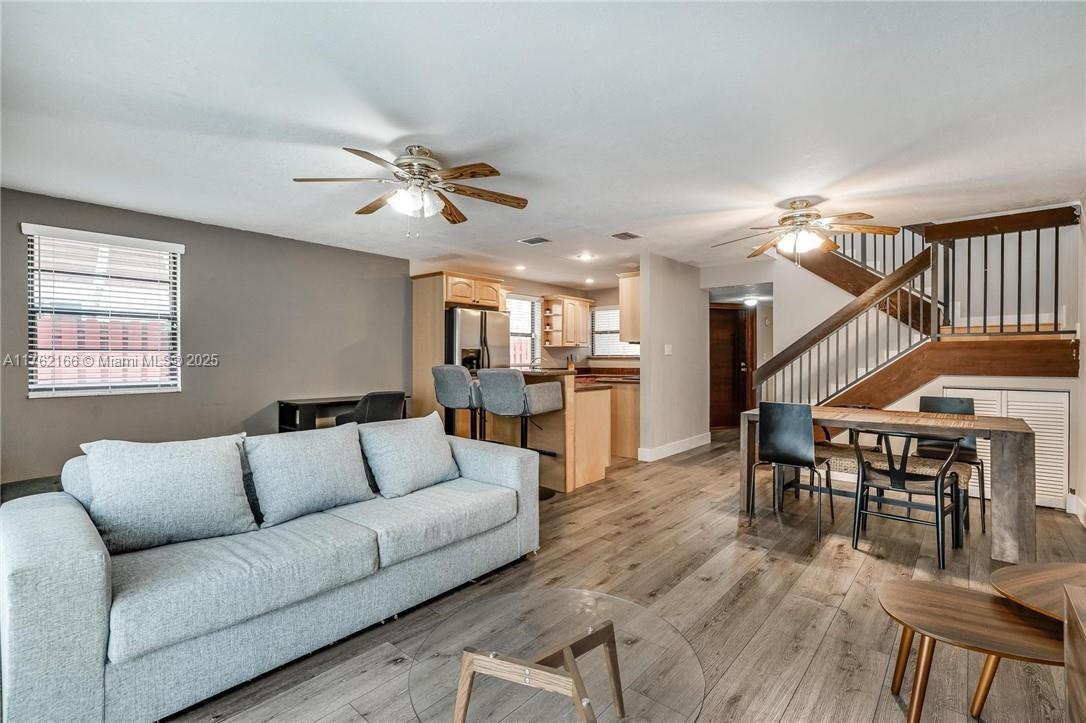Foto principal - 2530 NE 9th St