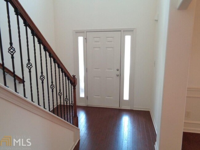 Building Photo - 381 Cliffhaven Cir
