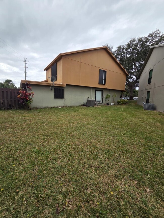 Foto del edificio - 810 Sandtree Dr