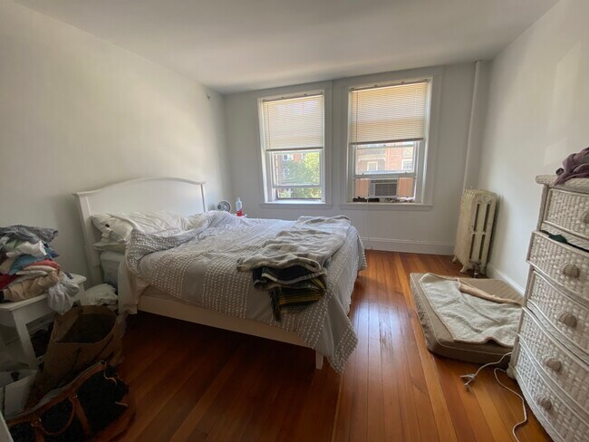 Foto del edificio - 50 Englewood Ave