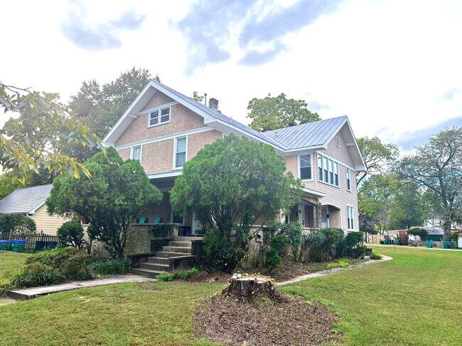 Foto del edificio - Bellevue - 2 Bedroom Apartment