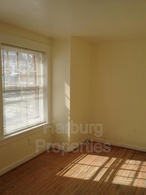 Photo - 852 Garfield Ave Apartment