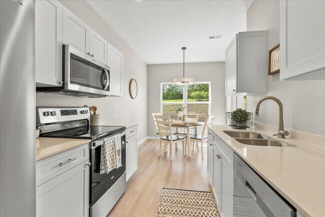 Foto del edificio - 4314 Spruce Crk Dr