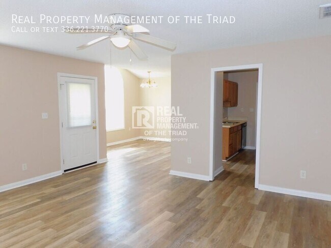 Foto del edificio - 1301 Nealtown Rd