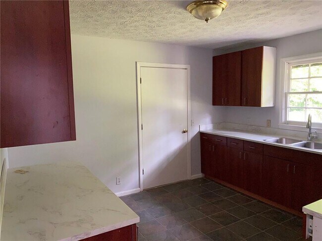 Building Photo - 2971 Springmeadow Dr