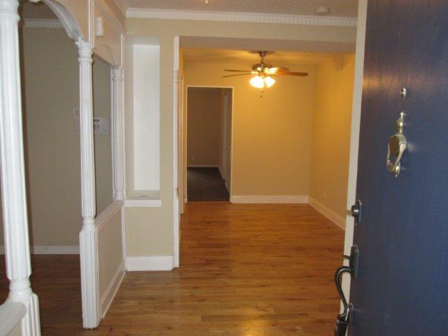 Building Photo - 515 Meadowbrook Dr