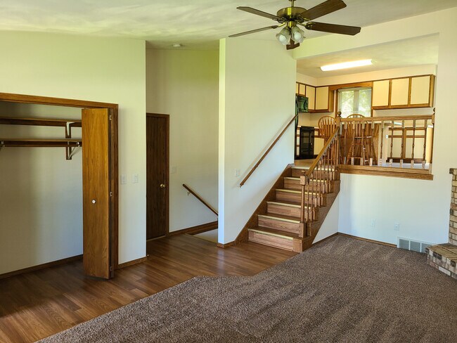 Building Photo - 2723 Glenwood Drive