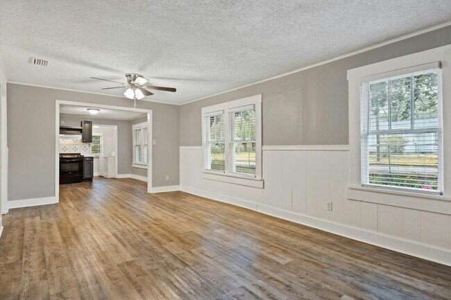 Foto del edificio - 1700 Northview Dr