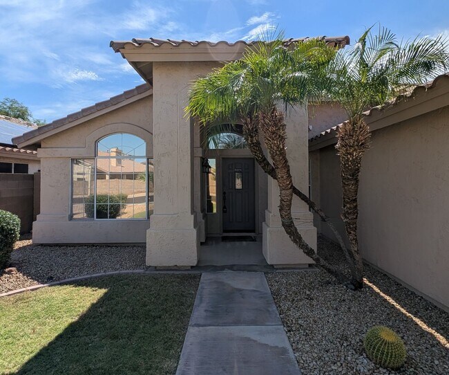 Foto del edificio - 3 Bedroom Home in the Silverhawk Community Near N Cooper Rd and W Guadalupe Rd!