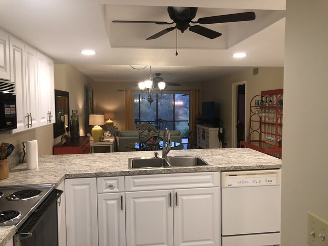 Ceiling fans and open concept - 6800 Placida Rd